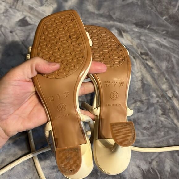 Di Valentini Cream Women's Strappy Sandals - Picture 4 of 8